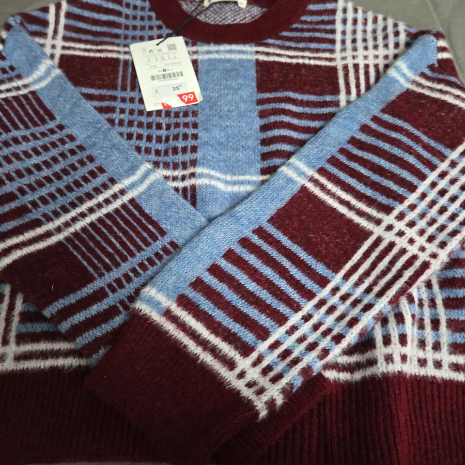 PULL AND BEAR JUMPER SIZE S