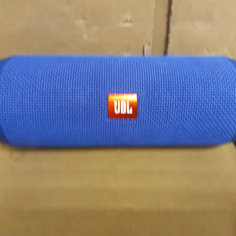 JBL FLIP4 BLUETOOTH WIRELESS SPEAKER - BLUE
