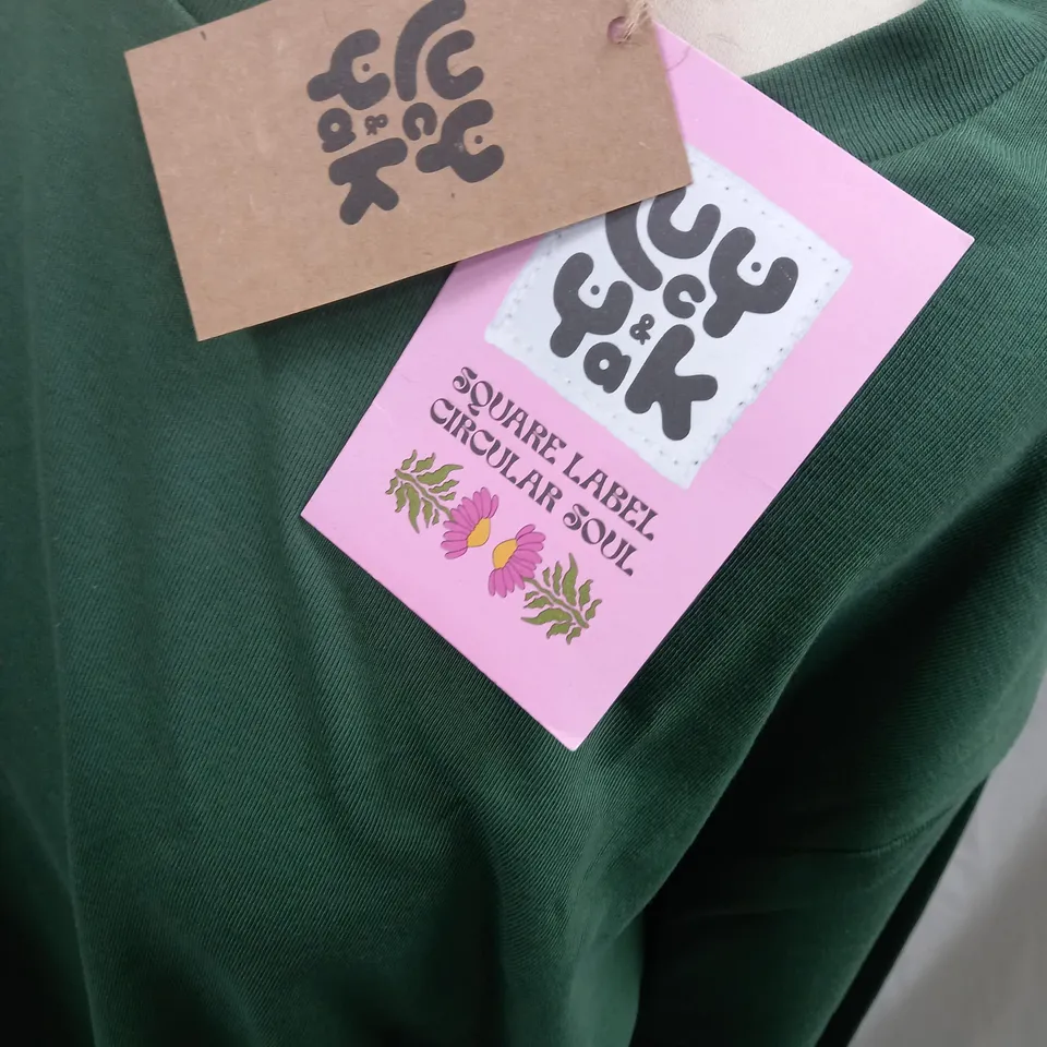 GREEN LUCY & YAK LONG SLEEVE T-SHIRT - SIZE MEDIUM