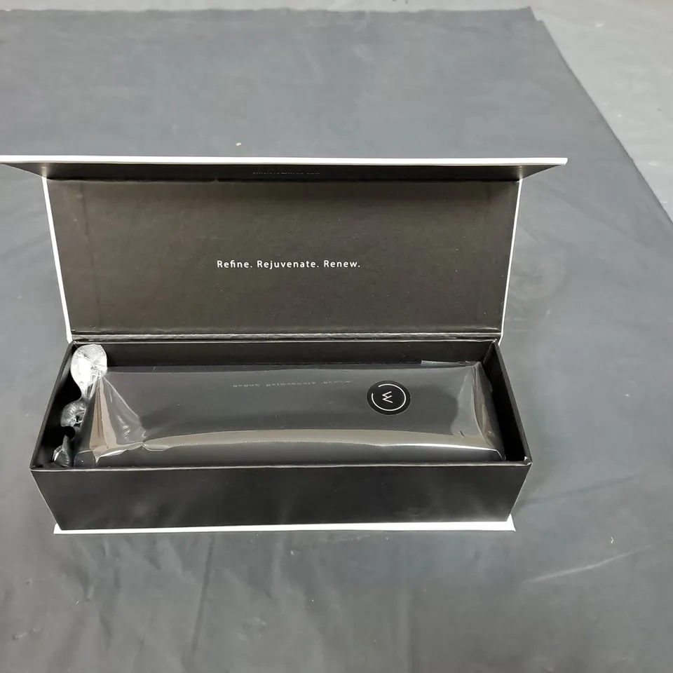 LOT OF 4 OLIVIERE WILSON MICRONEEDLING ROLLER