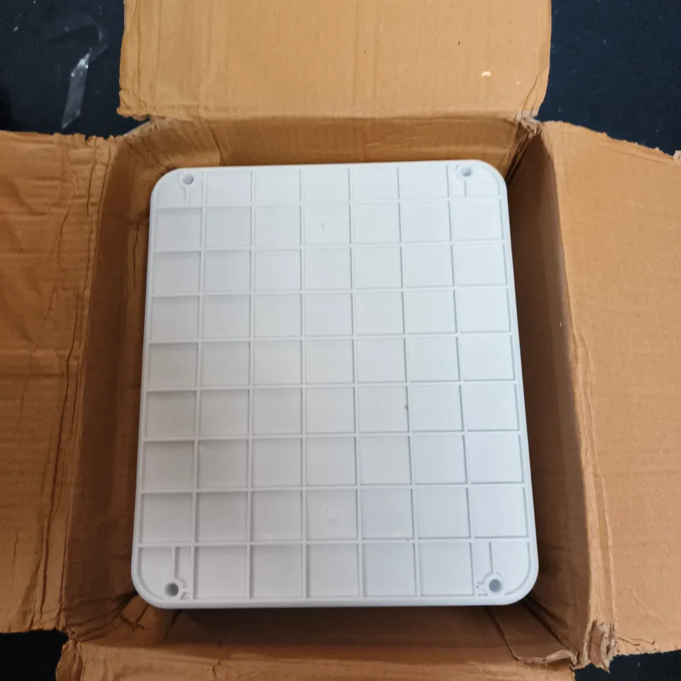 WHITE AIR COOLER – BOXED 