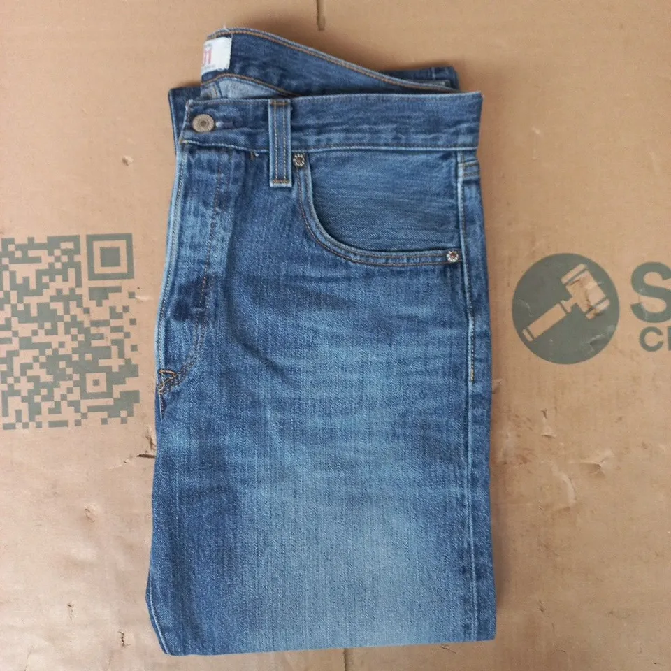 LEVI 501 JEANS IN BLUE SIZE 34/34