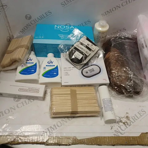 BOX OF ASSORTED COSMETIC ITEMS TOO INCLUDE WIGS AND FACE CREAM