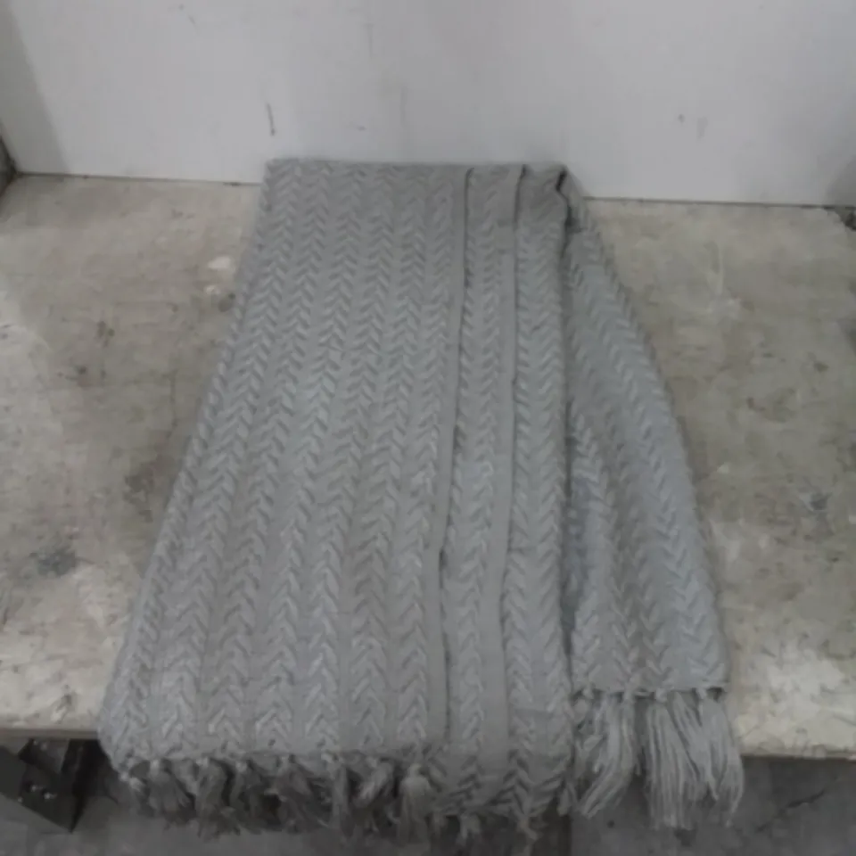 COBBLEFIELD THROW BLANKET
