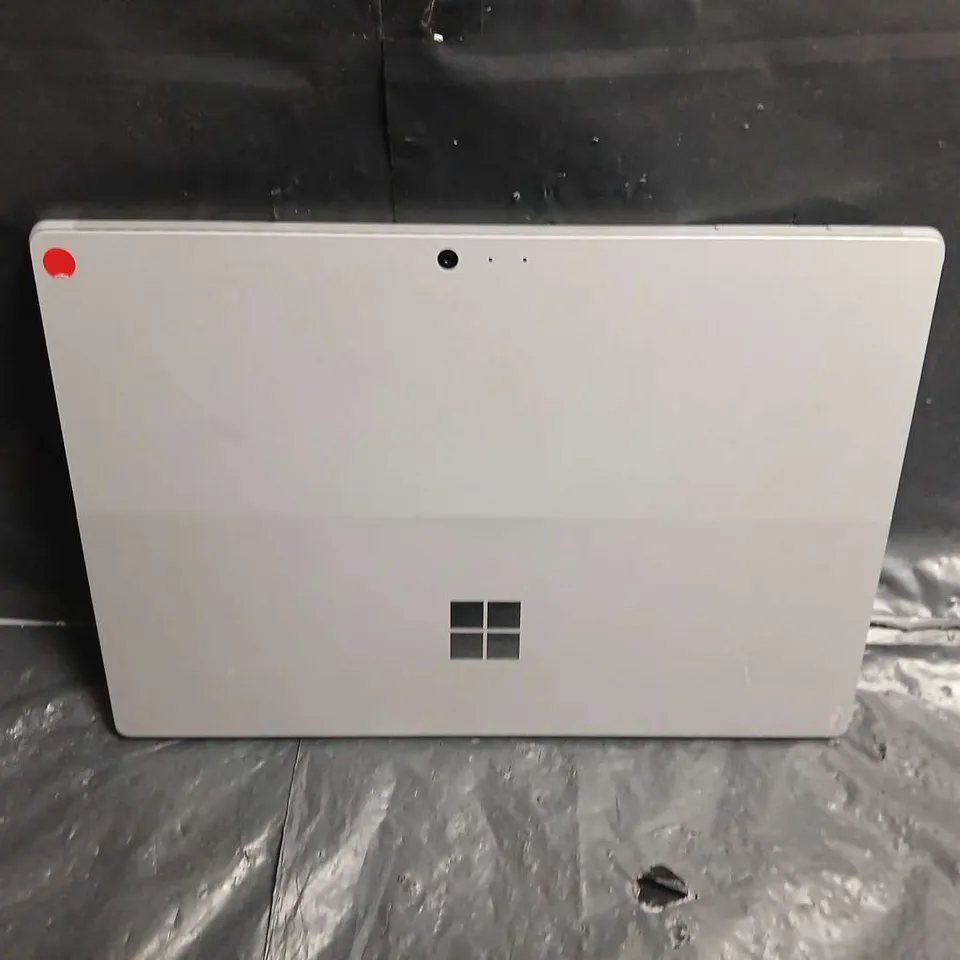 MICROSOFT SURFACE TABLET– SILVER ALUMINIUM BODY - MODEL UNSPECIFIED