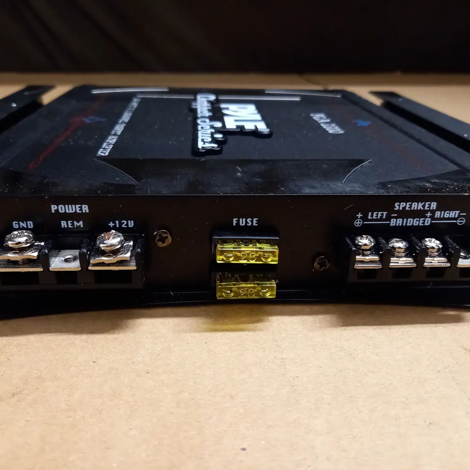 PYLE CHOPPER SERIES PLA-2200 1400 WATT 2-CHANNEL HIGH POWER MOSFET AMPLIFIER