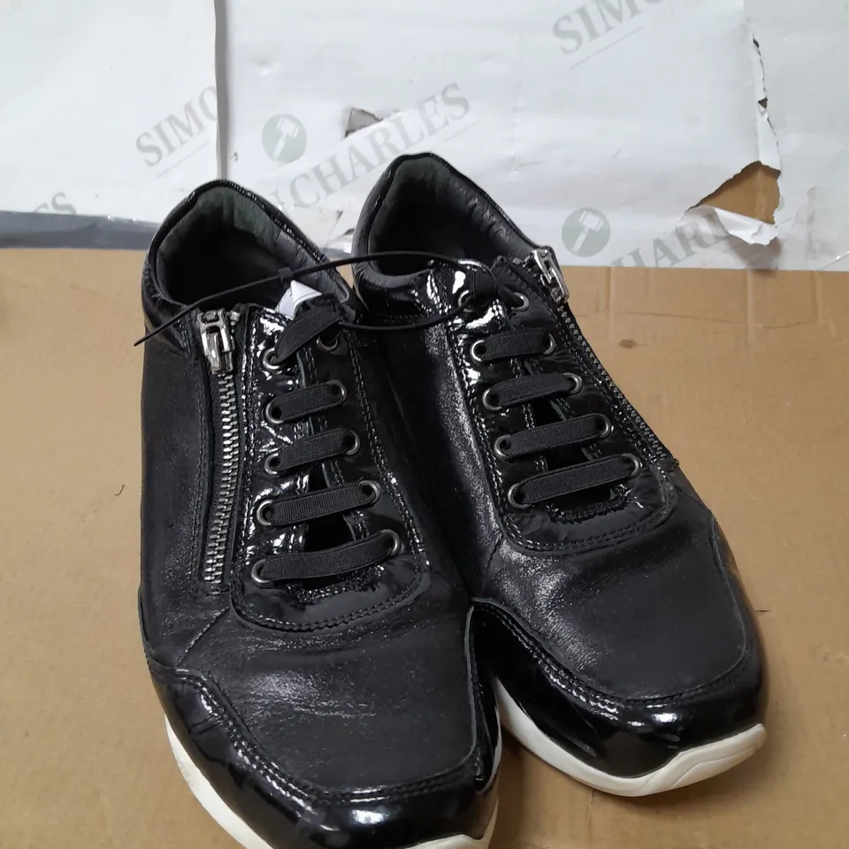 PAIR OF RUTH LANGSFORD WEDGE TRAINERS IN BLACK SIZE 5