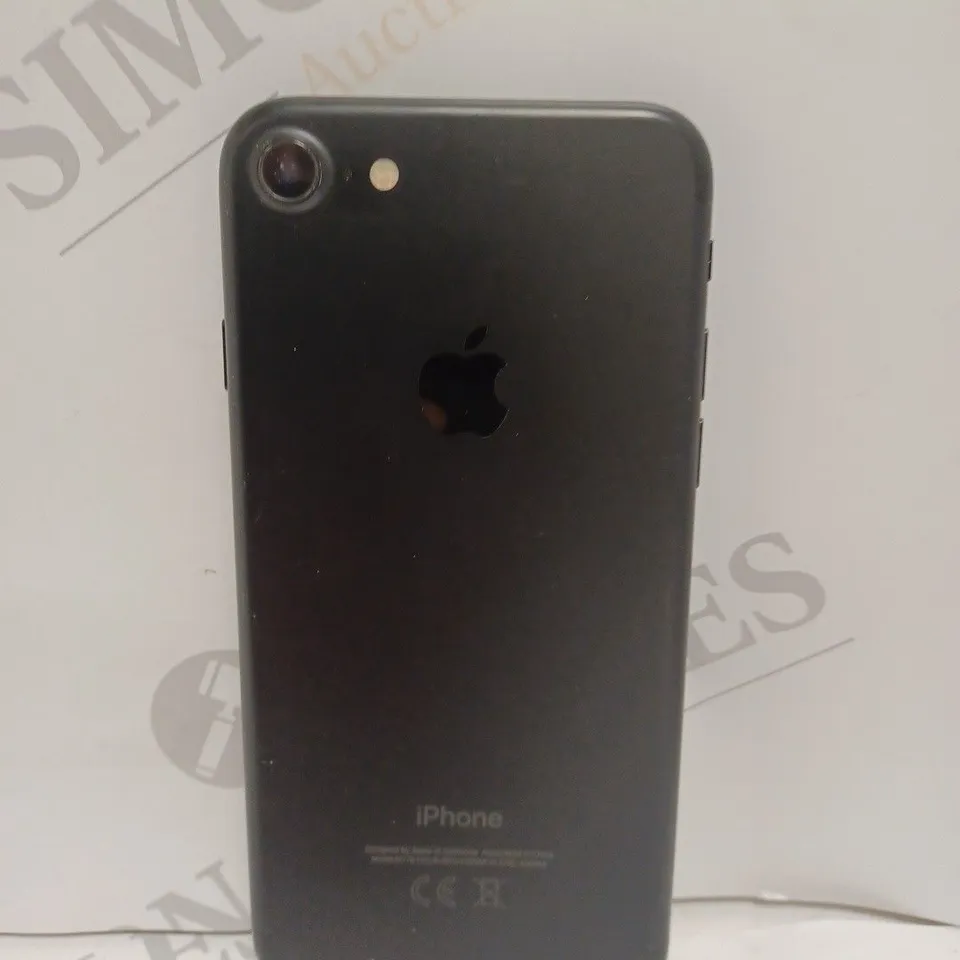 APPLE IPHONE 7 (A1778) SMARTPHONE