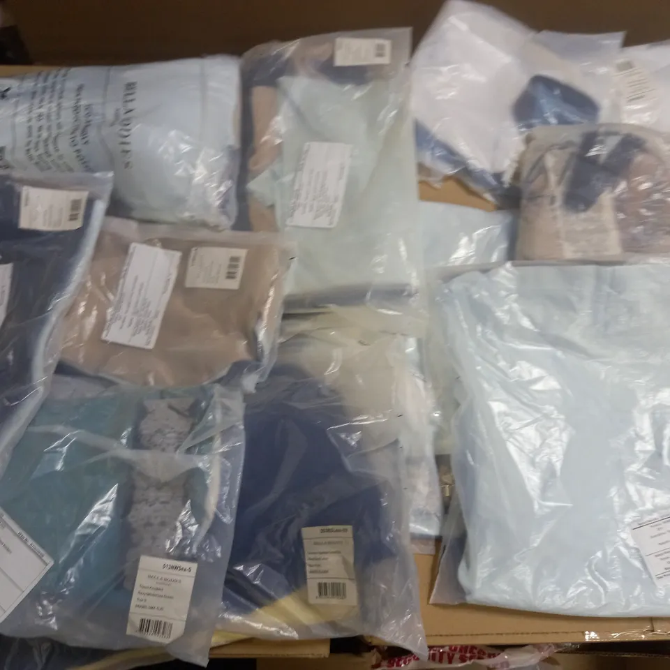 LOT OF 14 ASSORTED BELLA BODIES 3-PACKS OF CLOTHING ITEMS TO INCLUDE ADJUSTABLE BRAS, TRAVEL KNICKERS AND CAMI SHAPERS