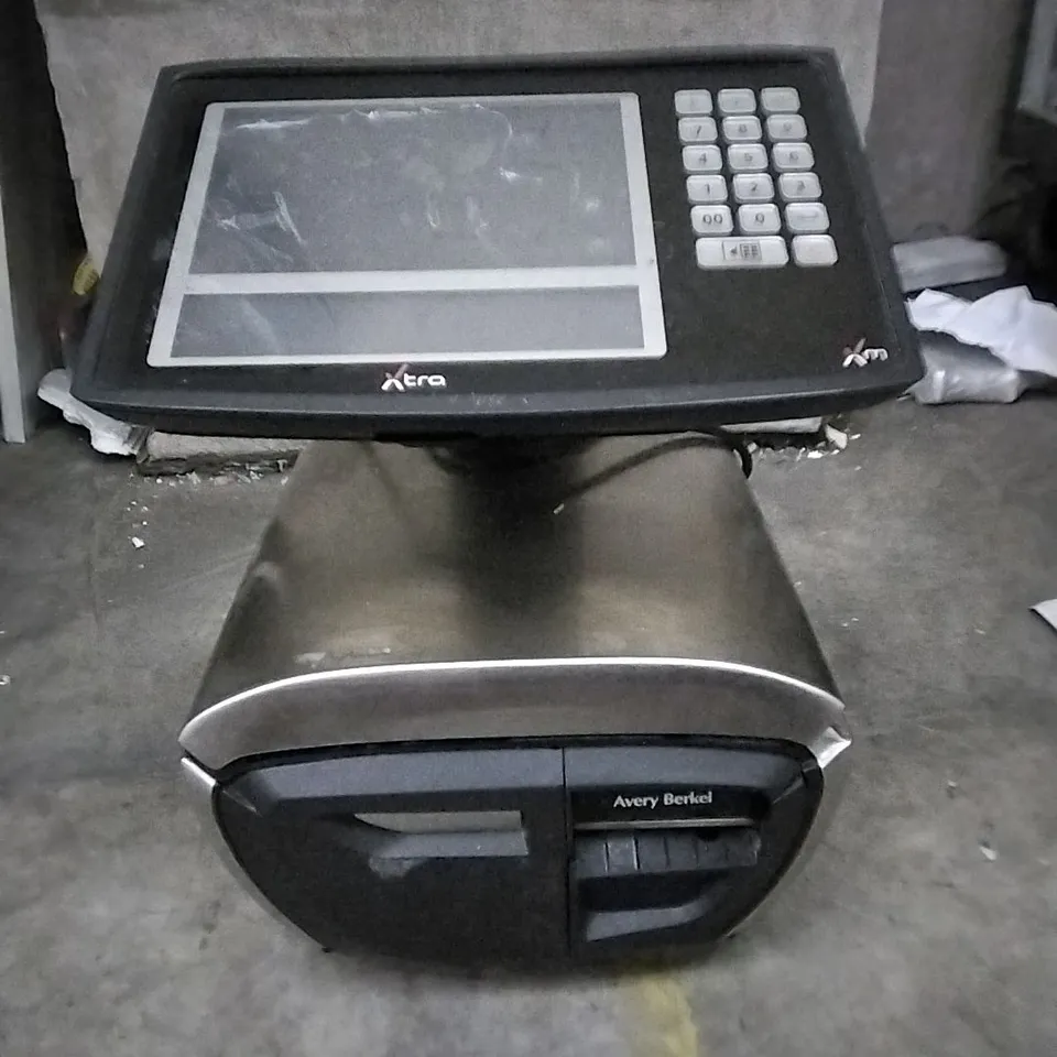 AVERY BERKEL XM600 LABEL AND RECEIPT PRINTING SCALES