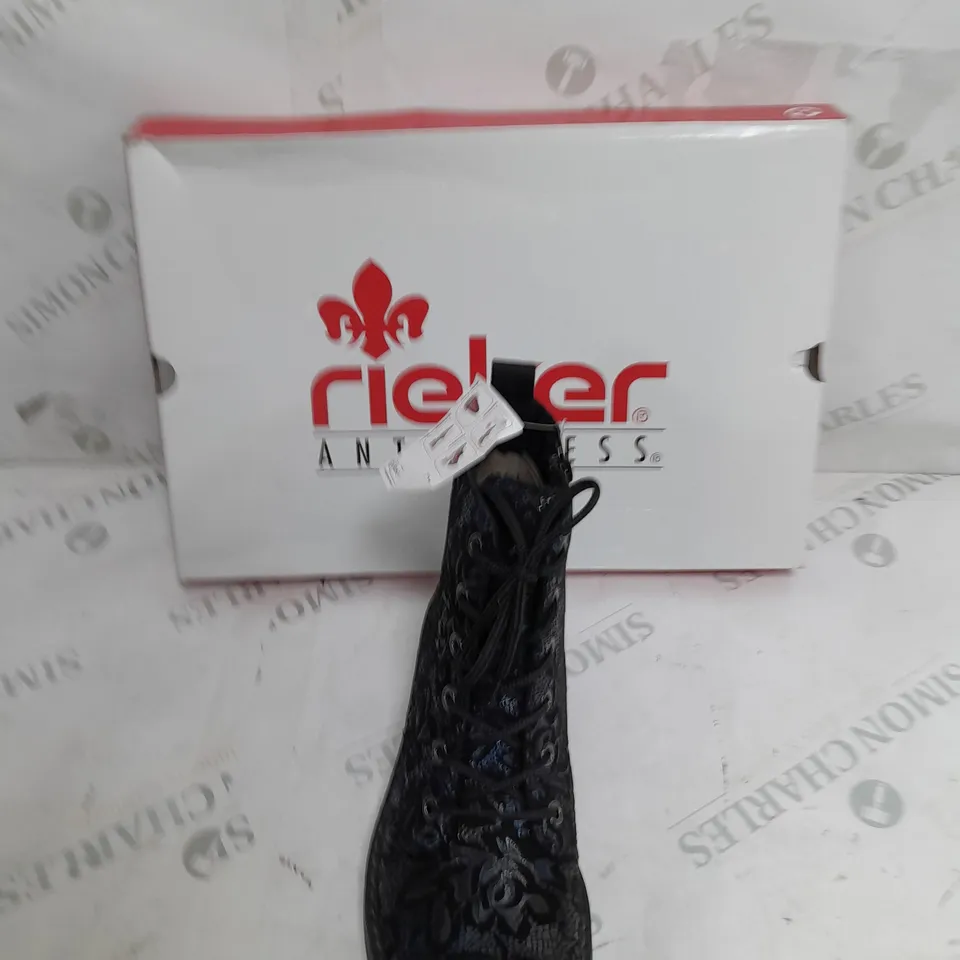BOXED REIKER LACE UP BOOTS IN NAVY - SIZE 4