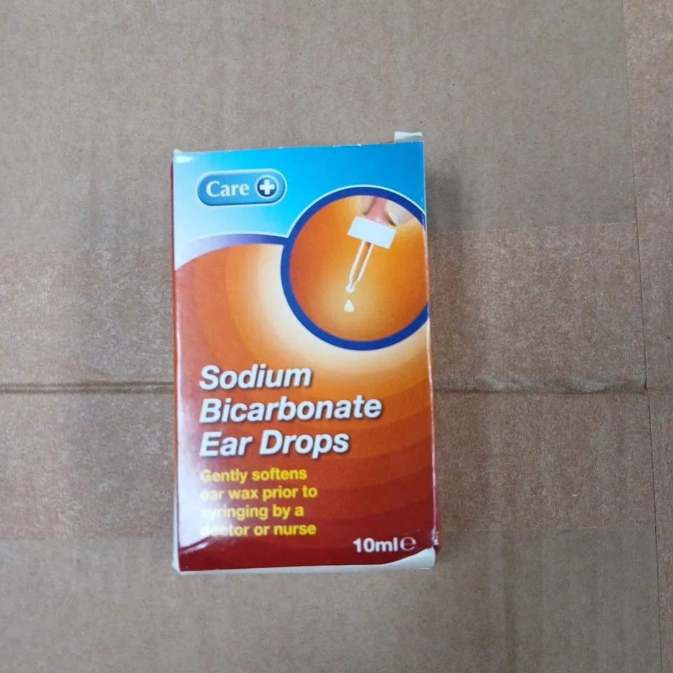 APPROXIMATELY 20 ASSORTED ITEMS INCLUDING CLINELL HAND WIPES , CARE EAR DROPS AND WATERPROOF EAR PLUGS