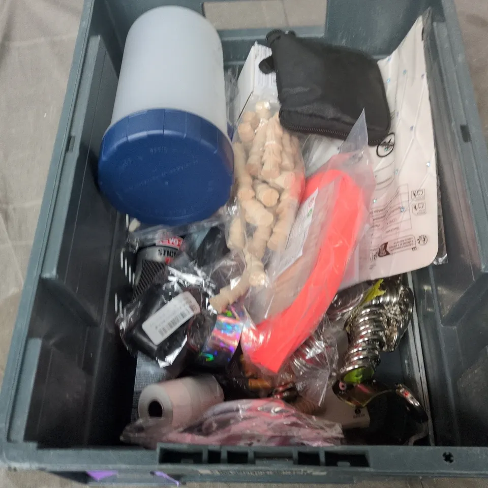 TOTE OF APPROXIMATELY 12 ASSORTED ITEMS TO INCLUDE: RITUALS FRAGRANCE STICKS 