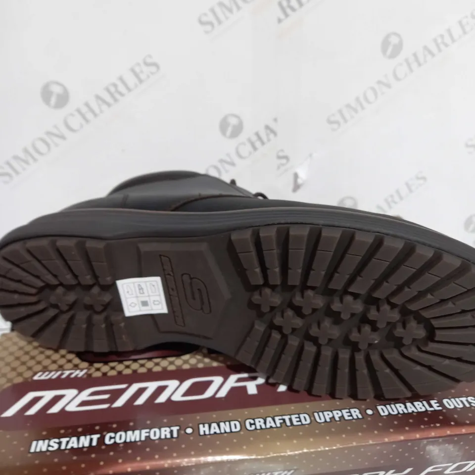 BOXED SKECHERS USA LEATHER BOOTS, CHOCOLATE - SIZE 9