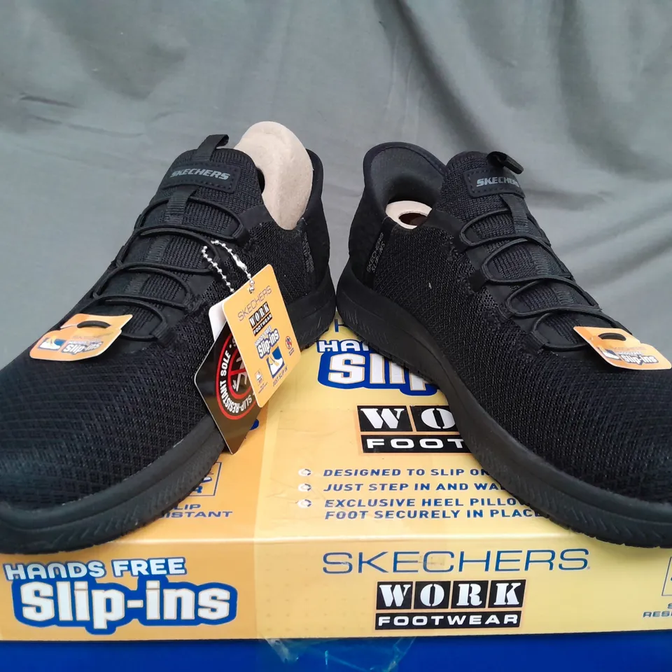 BOXED SKECHERS WORK FOOTWEAR LIP ONS IN BLACK - UK 6