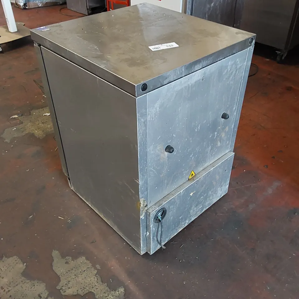 TRUE UNDER COUNTER FRIDGE STAINLESS STEEL 147LTR TUC-24-HC