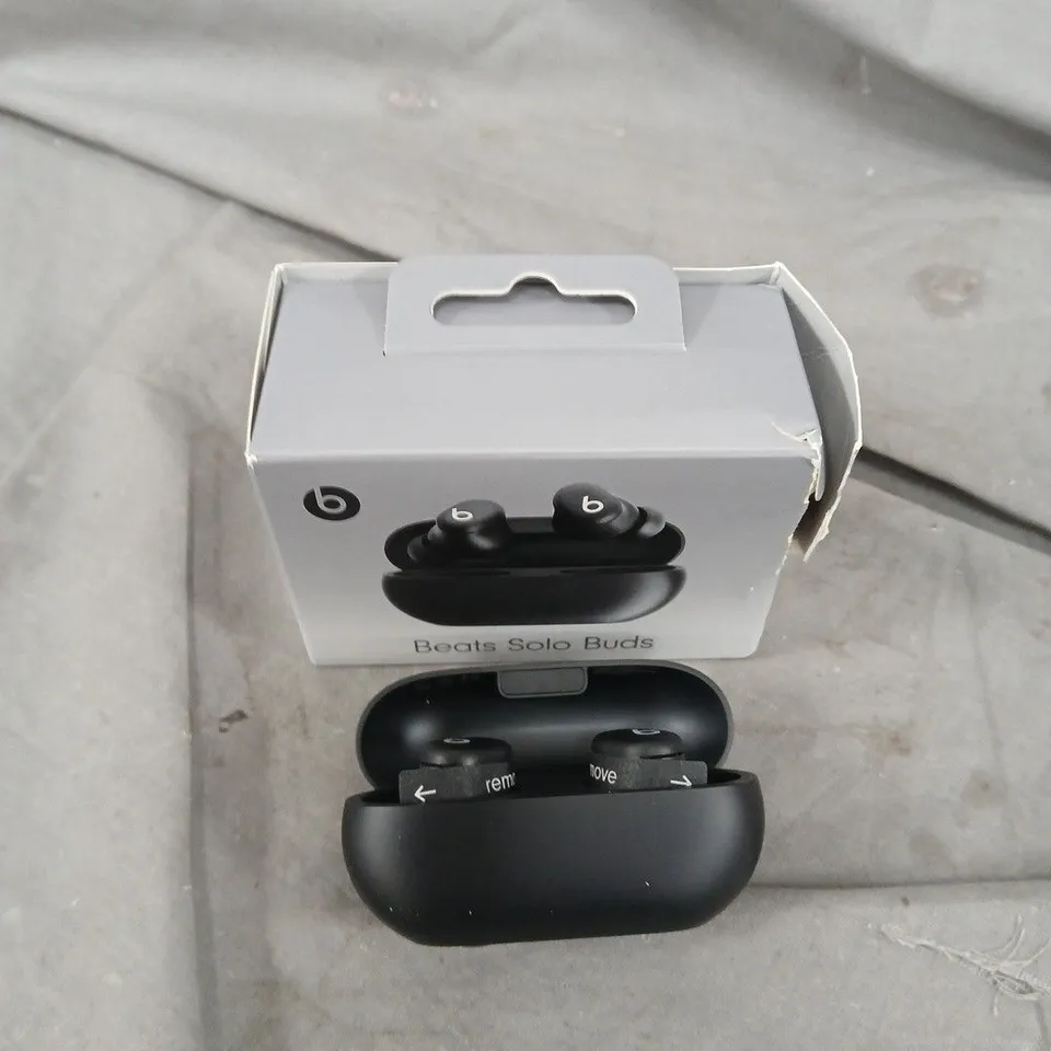 BOXED BEATS SOLO WIRELESS BUDS 