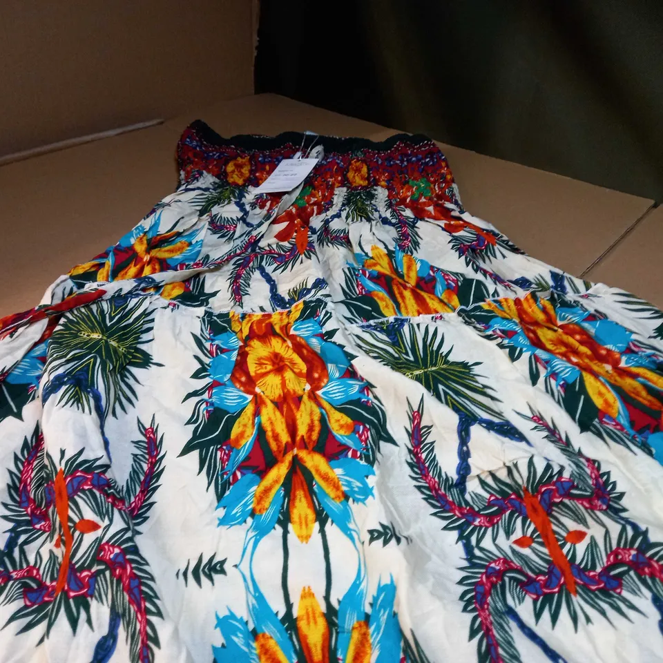 DESIGNER CREAM/LARGE PRINT STRAPLESS TOP - SIZE 20/22