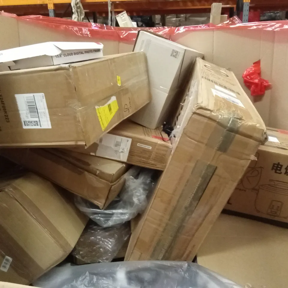 PALLET OF ASSORTED HOUSEHOLD GOODS AND PRODUCTS TO INCLUDE;MIRROR CABINET, DIGITAL PHOTO FRAME,KITCHEN APPLIANCE