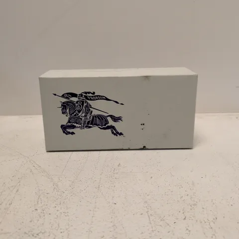 BURBERRY WHITE LEATHER GLASSES CASE β BOXED