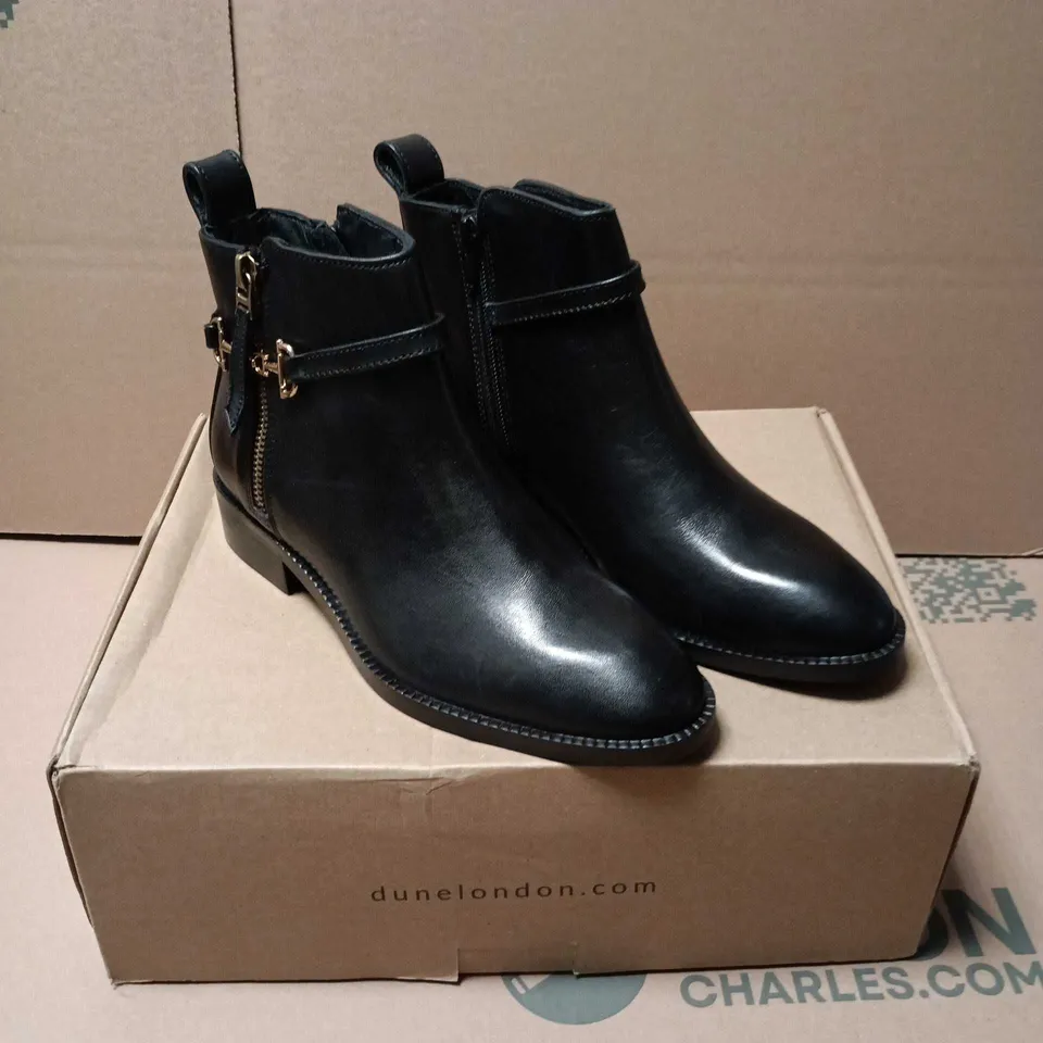BOXED PAIR OF DUNE PARKLYN BLACK LEATHER SNAFFLE TRIM BOOTS - 3