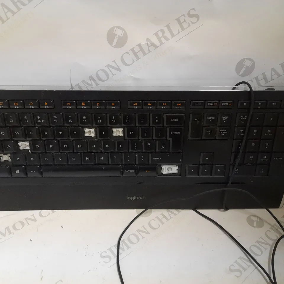 BOX OF APPROXIMATELY 15 ASSORTED KEYBOARDS OF VARYING MODELS TO CONTAIN LOGITECH, HP ETC