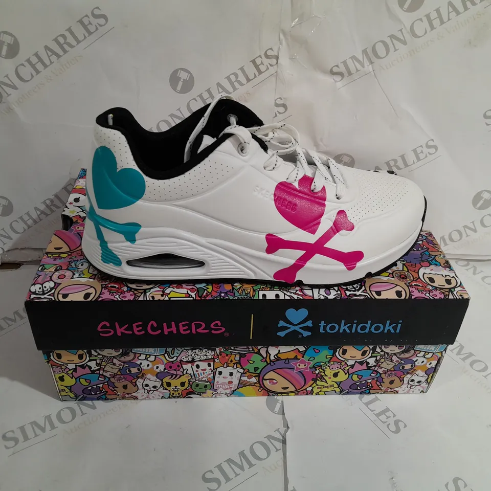 BOXED SKECHERS TOKIDOKI GRAPHIC TRAINERS SIZE 6