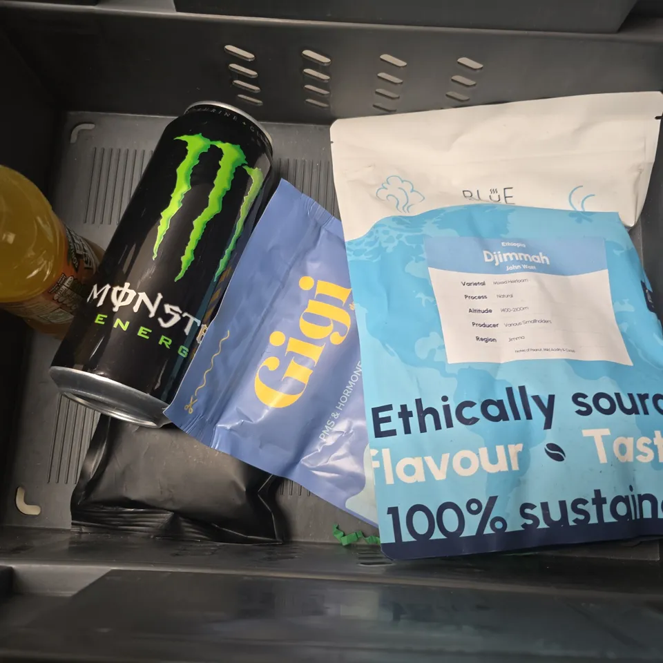 APPROXIMATELY 7 ASSORTED FOOD & DRINK ITEMS TO INCLUDE - ROBINSONS FRUIT SHOOT , MONSTER ENERGY , EXHALE HOUSE ROAST ETC