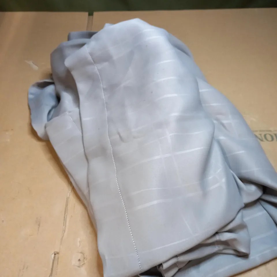 DESIGNER STYLE LONG LENGTH GREY CURTAINS - SIZE UNSPECIFIED 