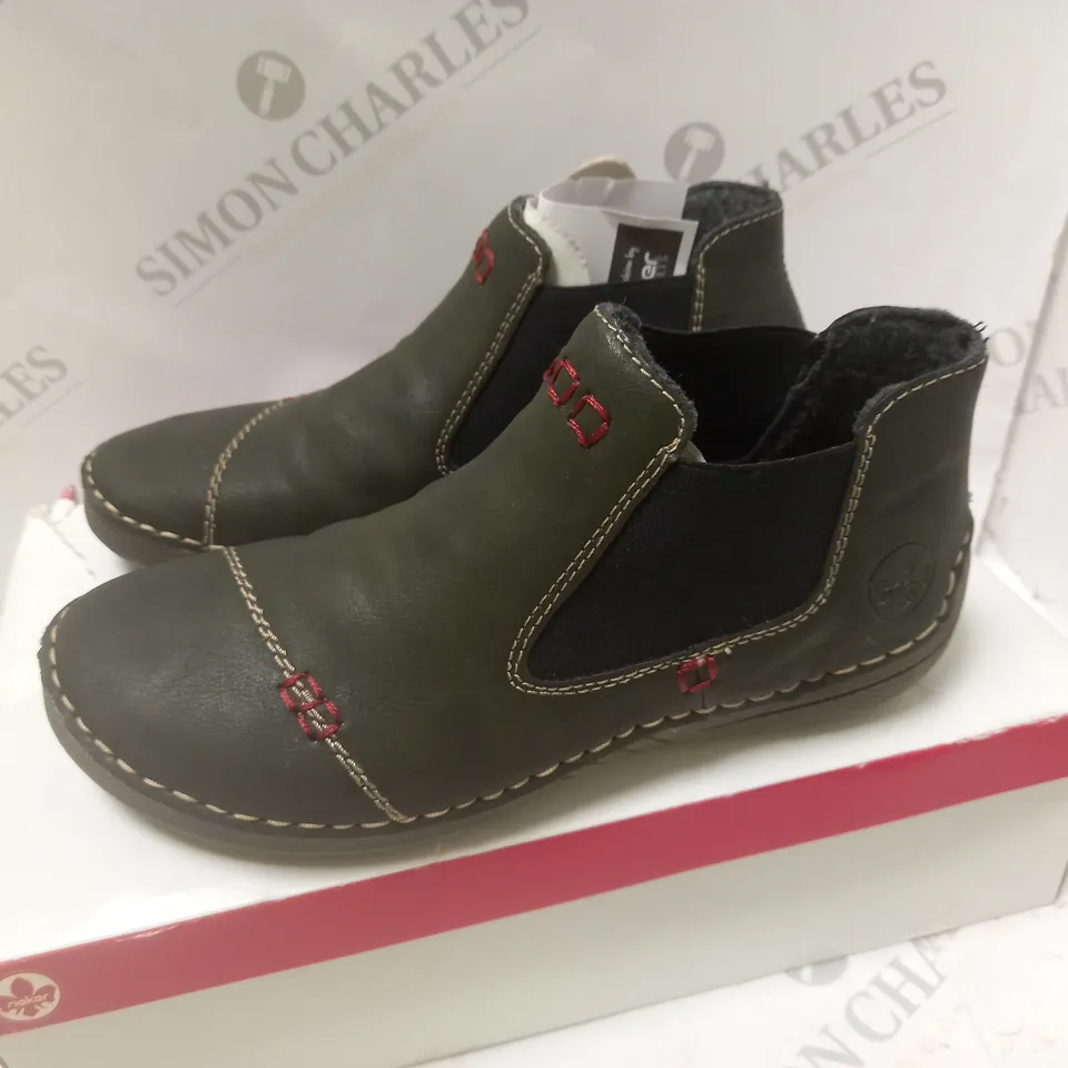 BOXED GREEN RIEKER SHOE - SIZE 5