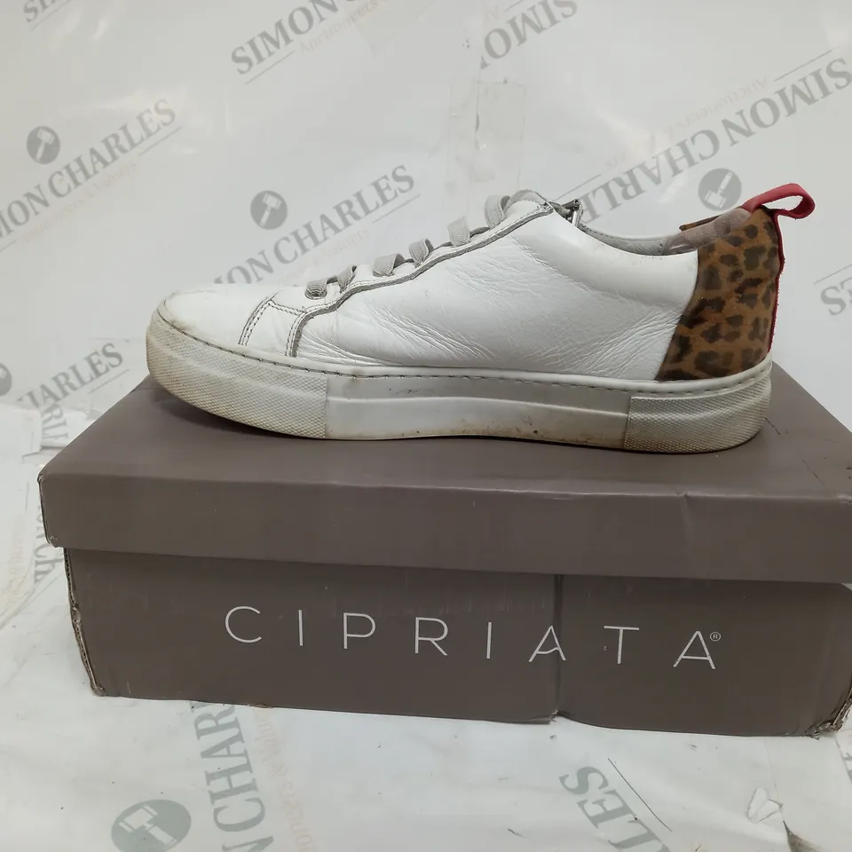 BOXED RUTH LANGSFORD TRAINER WITH ZIP DETAIL, WHITE LEOPARD, UK 5