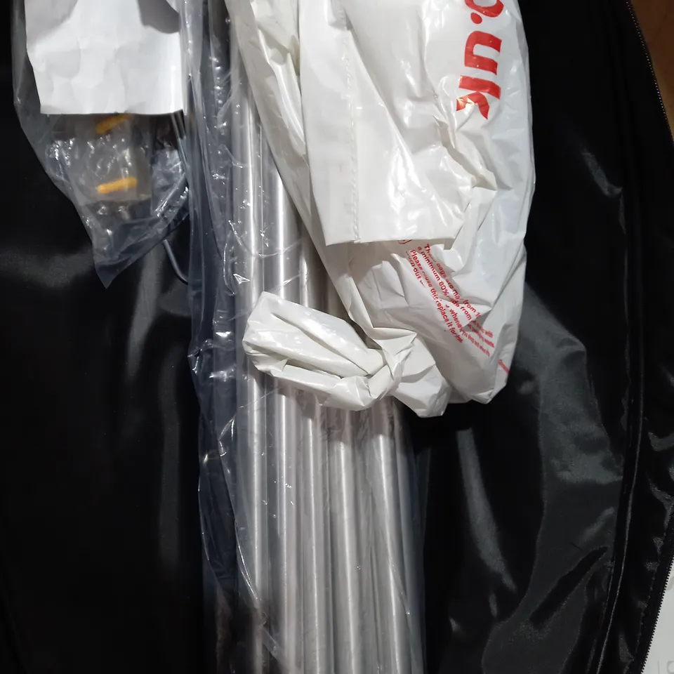 BOXED GETCO TECH PROJECTOR SCREEN 120"