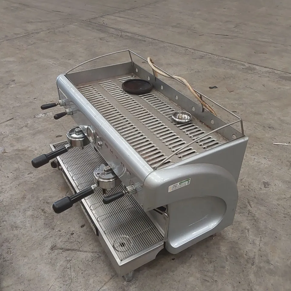 ELEKTRA MAXI COMMERCIAL 2 GROUP COFFEE MACHINE