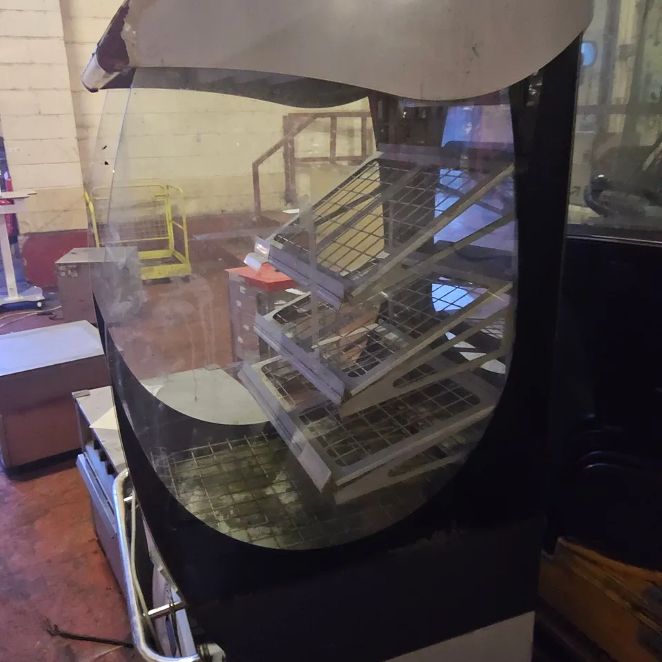 SELF SERVE DISPLAY UNIT
