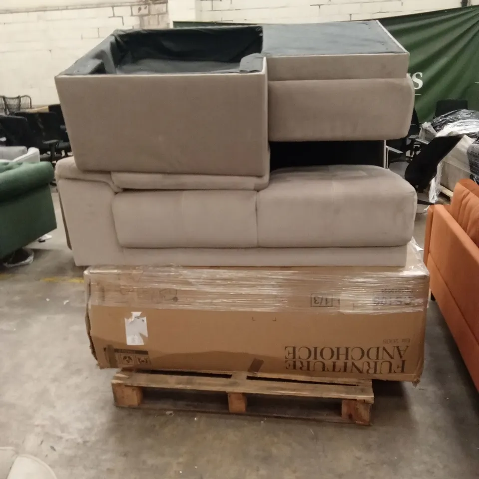PALLET OF ASSORTED INCOMPLETE DESIGNER SOFA PARTS AND PIECES
