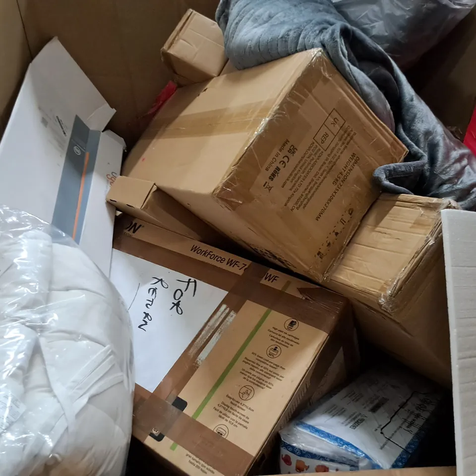 PALLET OF ASSORTED HOUSEHOLD ITEMS TO INCLUDE AIR COOLER, AIR FRYER AND WATER TABLE