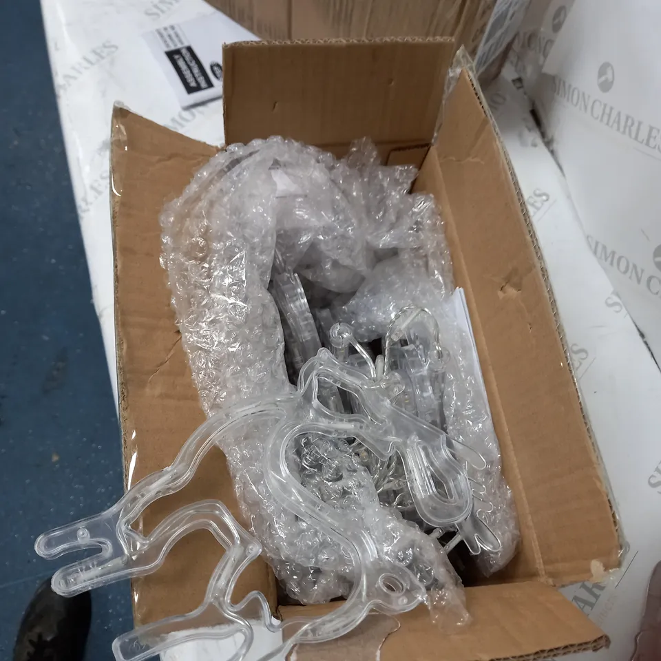 BOXED DESIGNER CURTAIN WINDOW LIGHT WITH CHRISTMAS ICON RRP £24.99