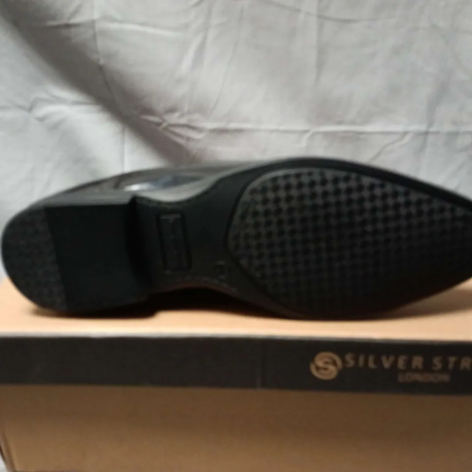 BOXED PAIR OF SILVER STREET ROWLEY SHOES IN BLACK - SIZE 9