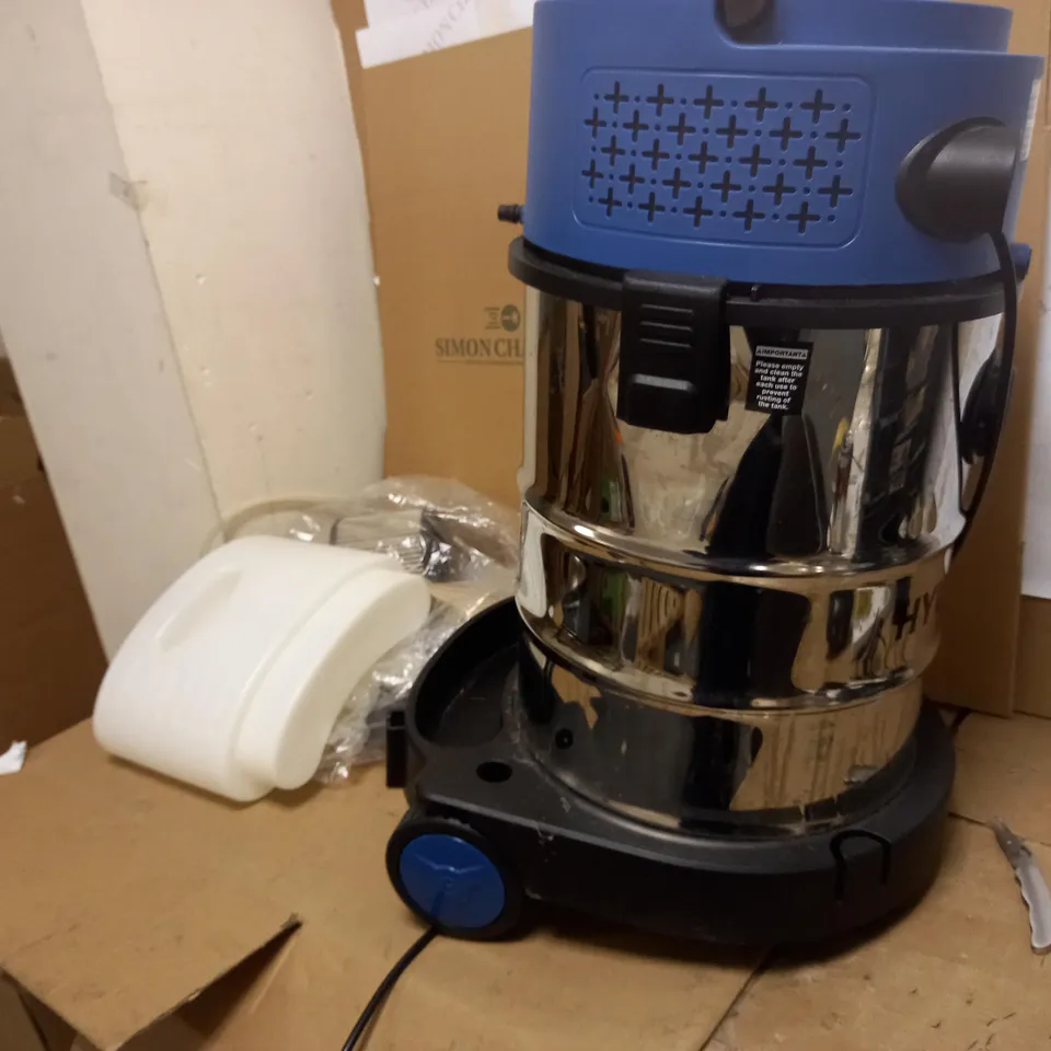 HYUNDAI 1200W WET & DRY VACUUM 2-IN-1 UPHOLSTERY CLEANER