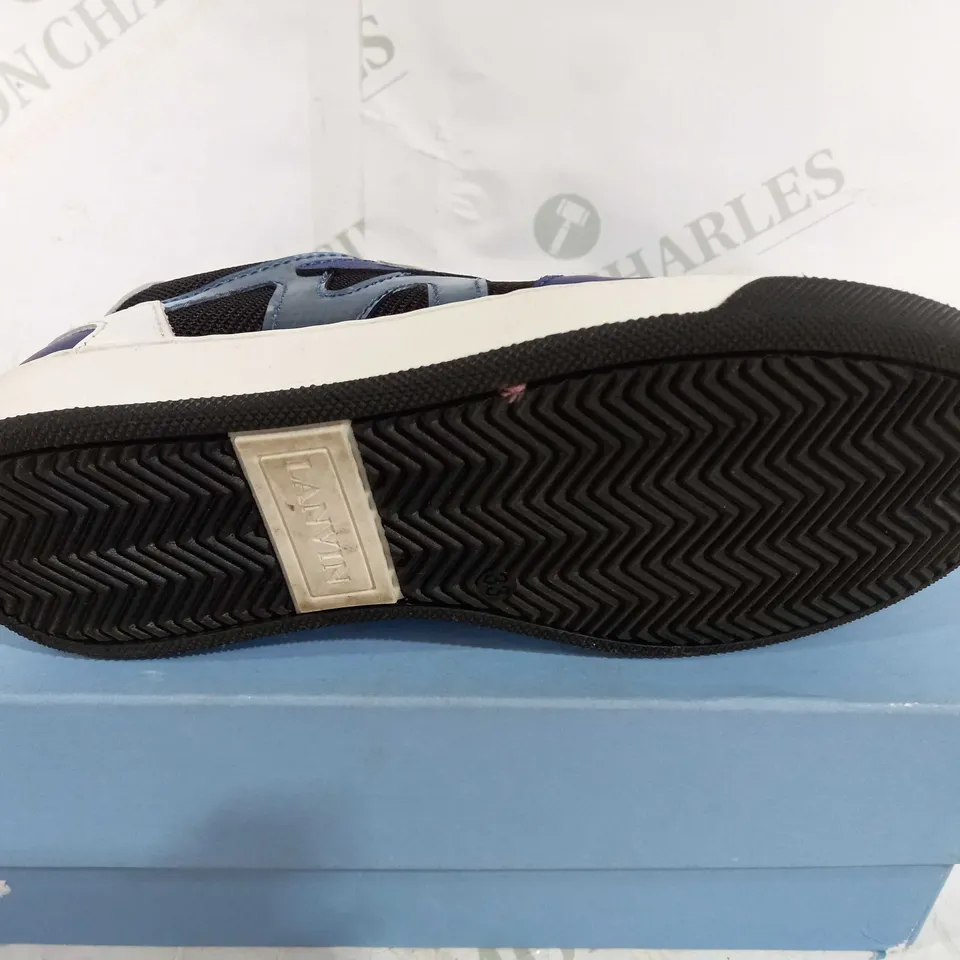 BOXED PAIR OF Lanvin Junior Boys Squiggle Trainers - BLUE/BLACK/WHITE - EU 33
