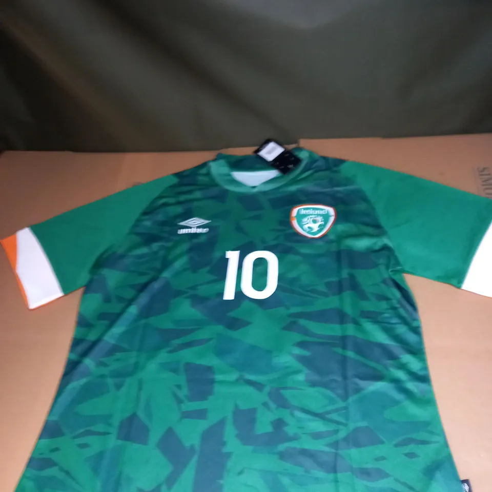 MENS REPUBLIC OF IRELAND FC HOME JERSEY SIZE L