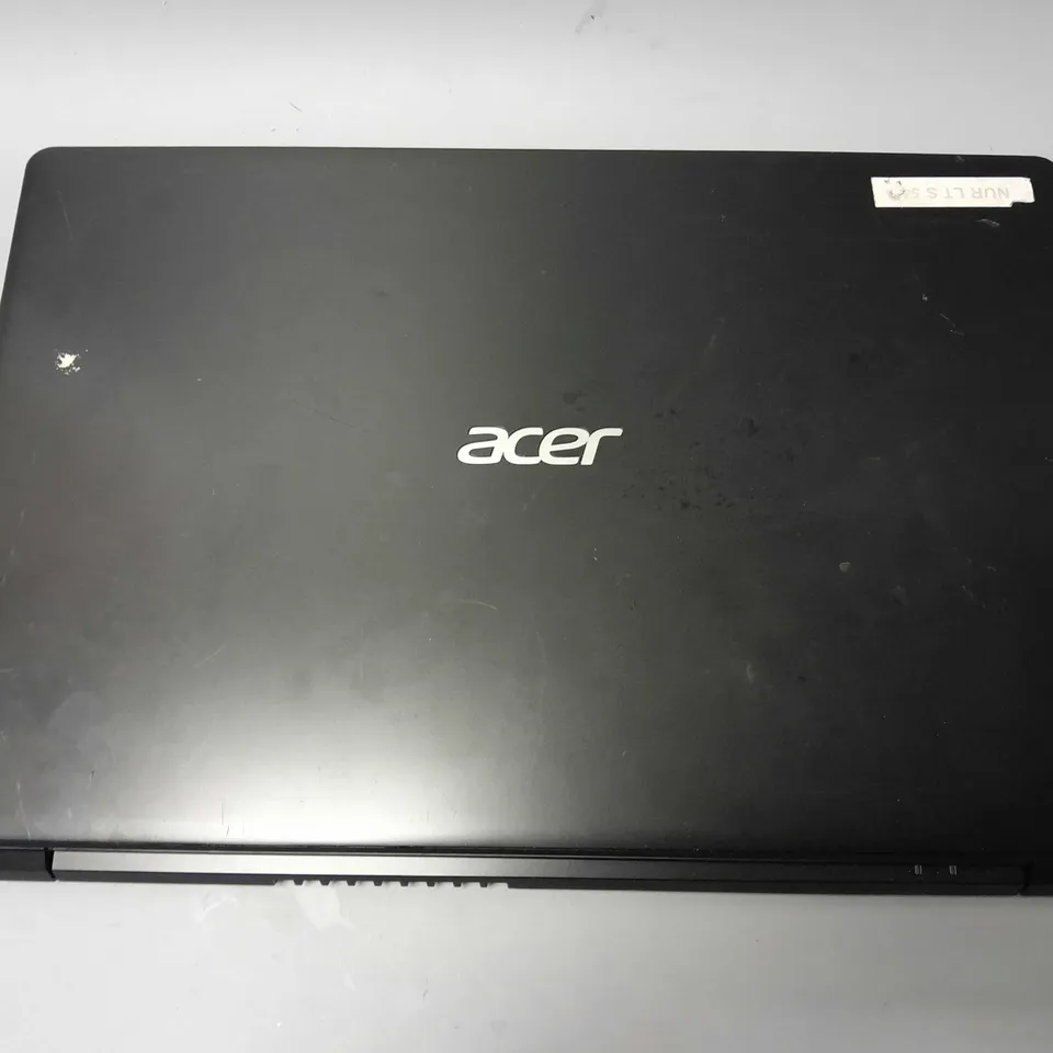 ACER ASPIRE 3 LAPTOP IN BLACK