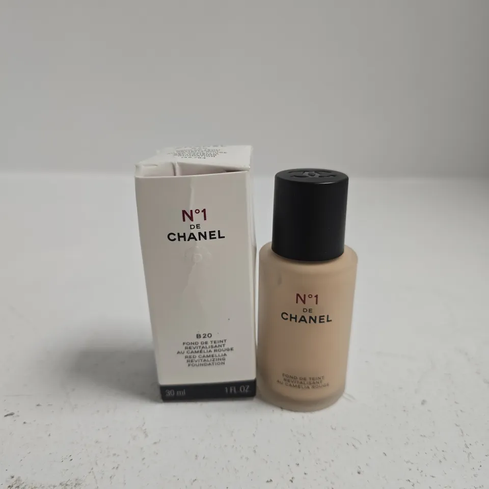 CHANEL N°1 DE CHANEL REVITALISING FOUNDATION B20 – 30ML, BOXED