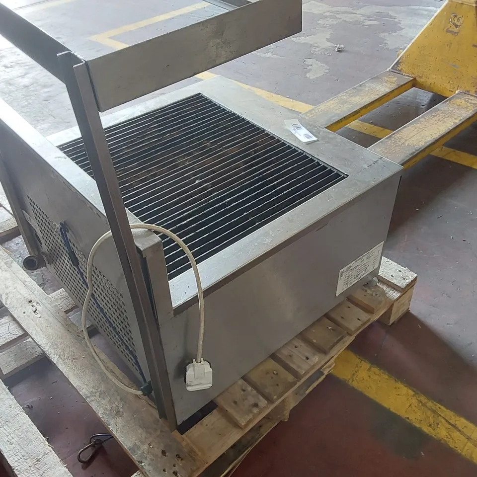 SYNERGY SG630 COMMERCIAL GAS GRILL