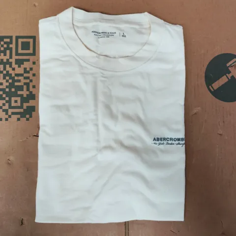ABERCROMBIE & FITCH T-SHIRT IN CREAM SIZE LARGE