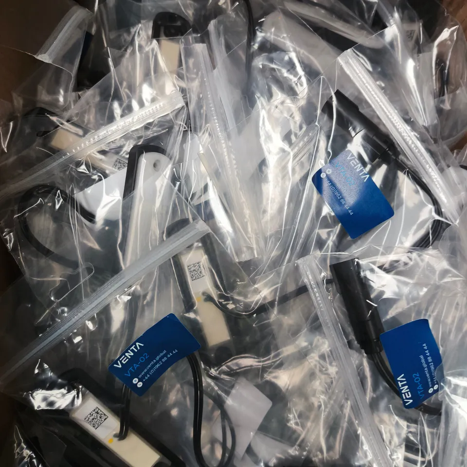 APPROXIMATELY 65 VTA-02 MARKER VEHICLE LIGHTS