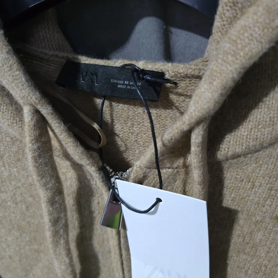 ZARA WOMEN’S KNIT ZIP HOODIE – XS (UK 6) 
