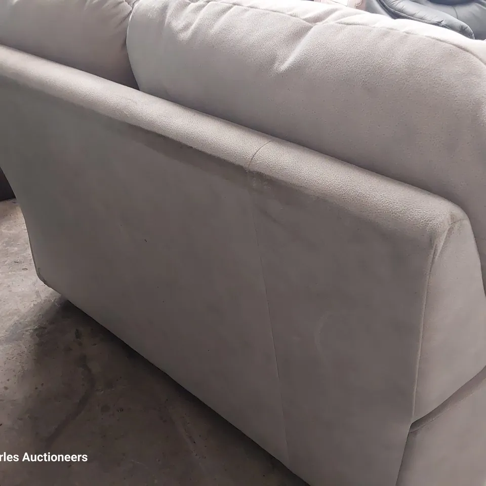 QUALITY BRITISH DESIGNER G PLAN CHLOE EASY CHAIR STINGRAY PLATINUM FABRIC 