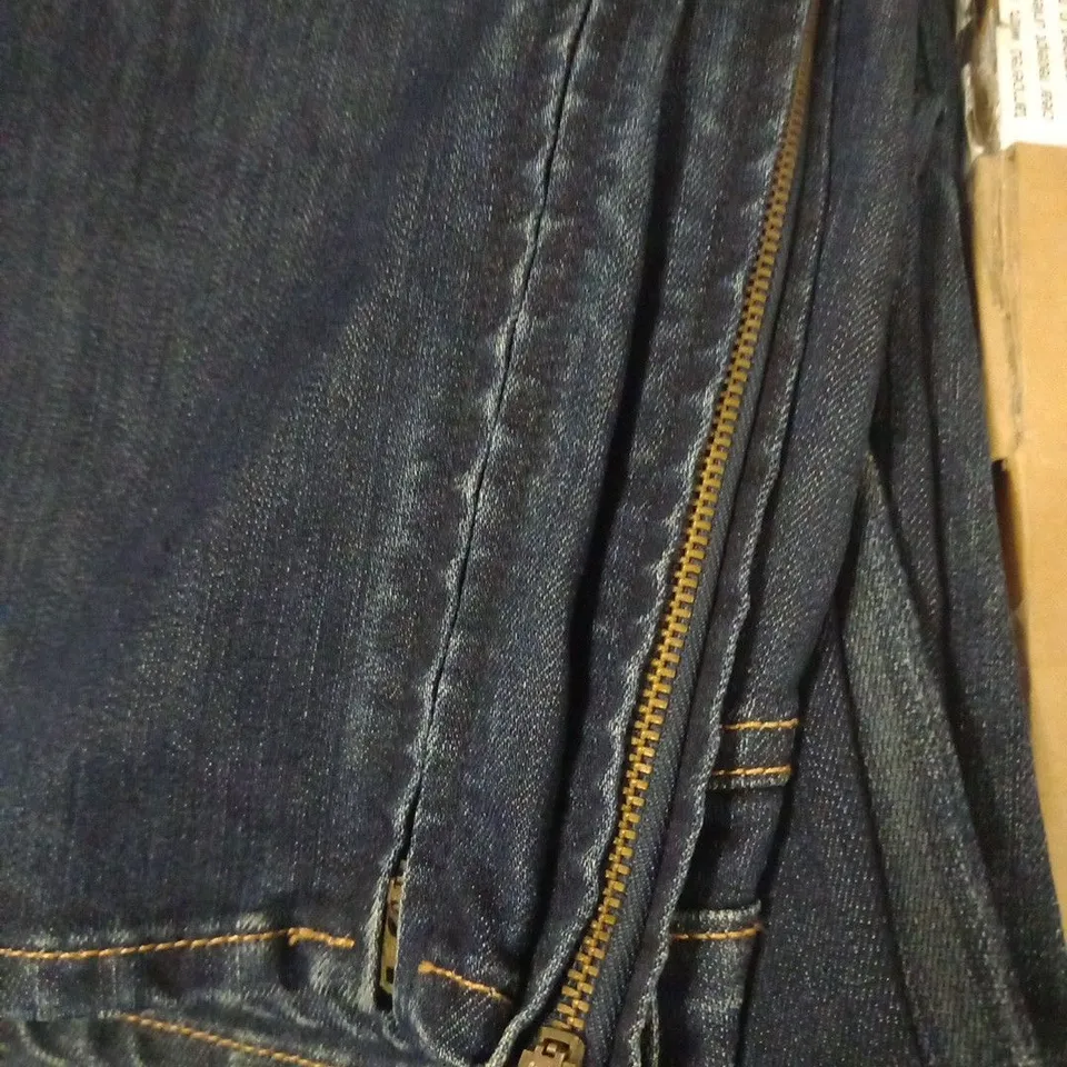 J BRAND THE DEAL SKINNY DKV SLIM FIT LOW RISE JEANS SIZE 29