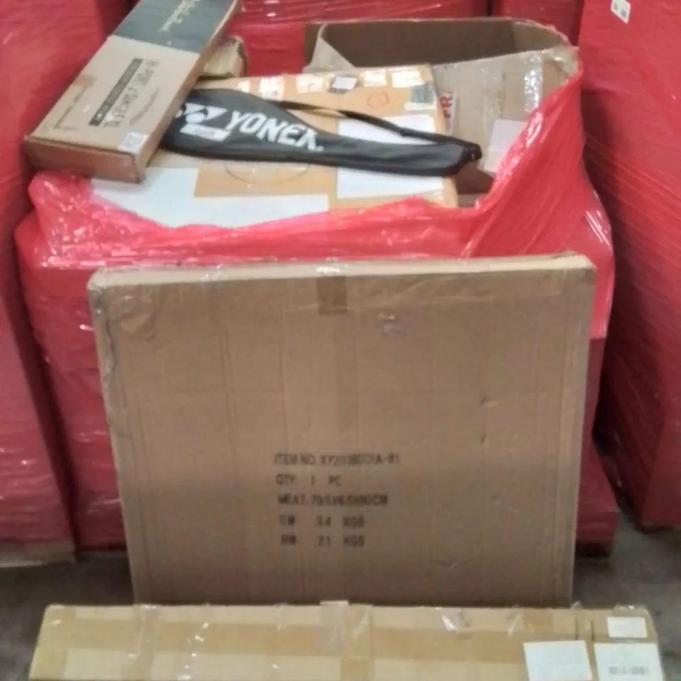PALLET CONTAINING VARIOUS ASSORTED BOXED HOUSEHOLD ITEMS TO INCLUDE: CEILING LIGHT AND FAN SET, BADMINTON RACKET AND LOTS MORE UNMARKED BOXED ITEMS 